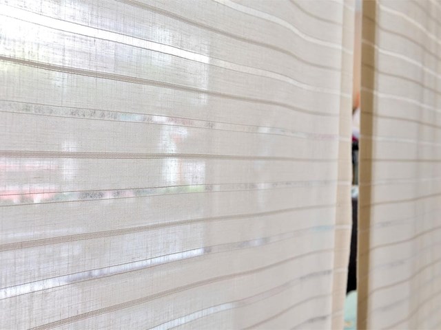 ¿Cuáles son las últimas tendencias en estores para salones modernos?