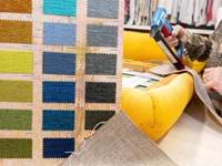 ¿Cuánto tiempo se tarda en tapizar una silla o un sofá?