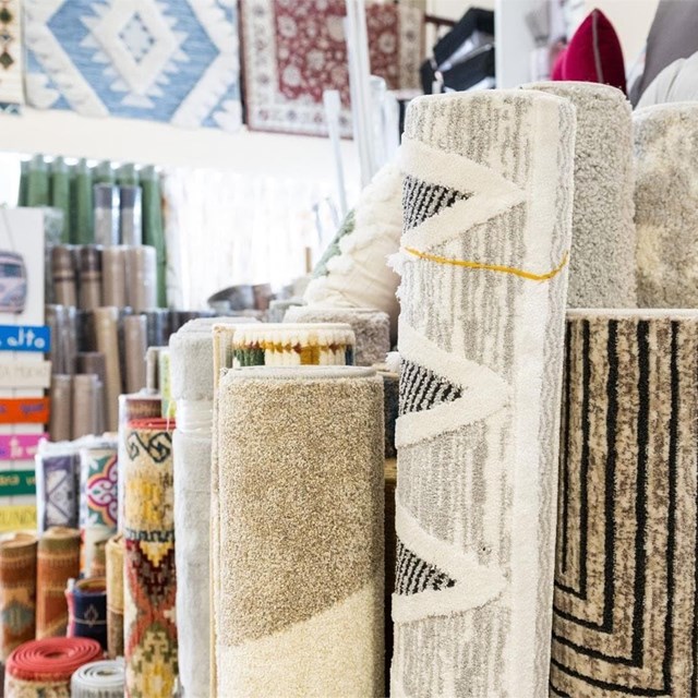 ¿Qué materiales de alfombra son más fáciles de limpiar?