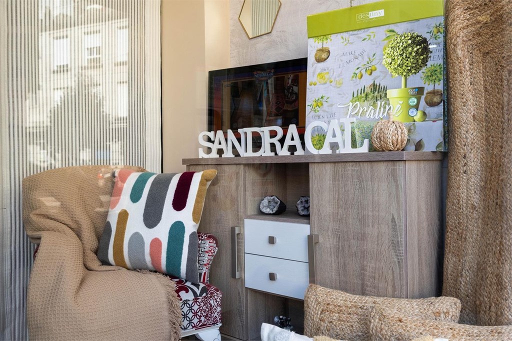 ¿Qué tipo de estanterías son ideales para organizar un estudio?