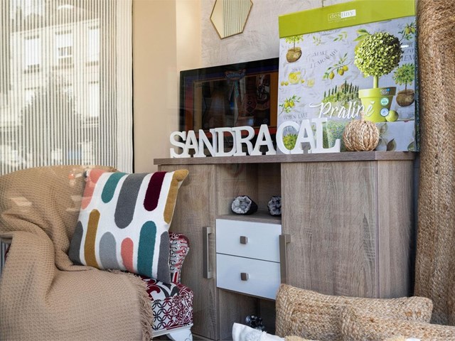 ¿Qué tipo de estanterías son ideales para organizar un estudio?