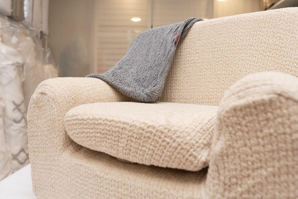 ¿Qué tipo de sofá es más adecuado para un salón pequeño?